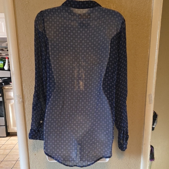 Hollister Blue Patterned Button Down Shirt - Picture 2 of 4